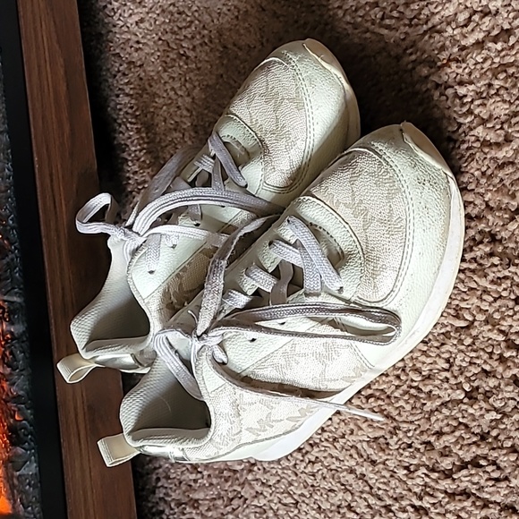 Michael Kors sneakers mk sneakers Michael kors size 3 sneakers mk sneakers Mk - Picture 11 of 16